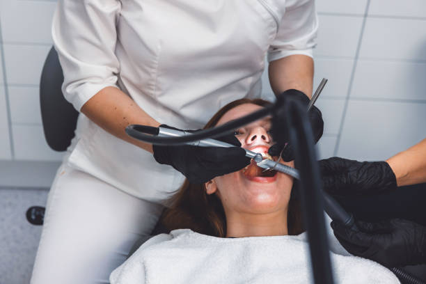 Best Emergency Tooth Extraction in Lower Grand Lagoon, FL